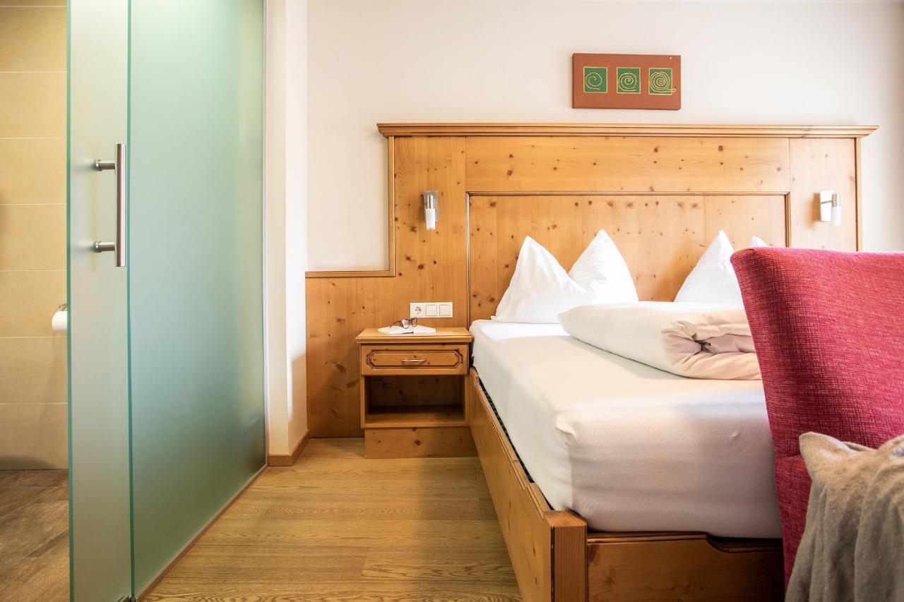 Hotel Zum Hirschen イムスト エクステリア 写真
