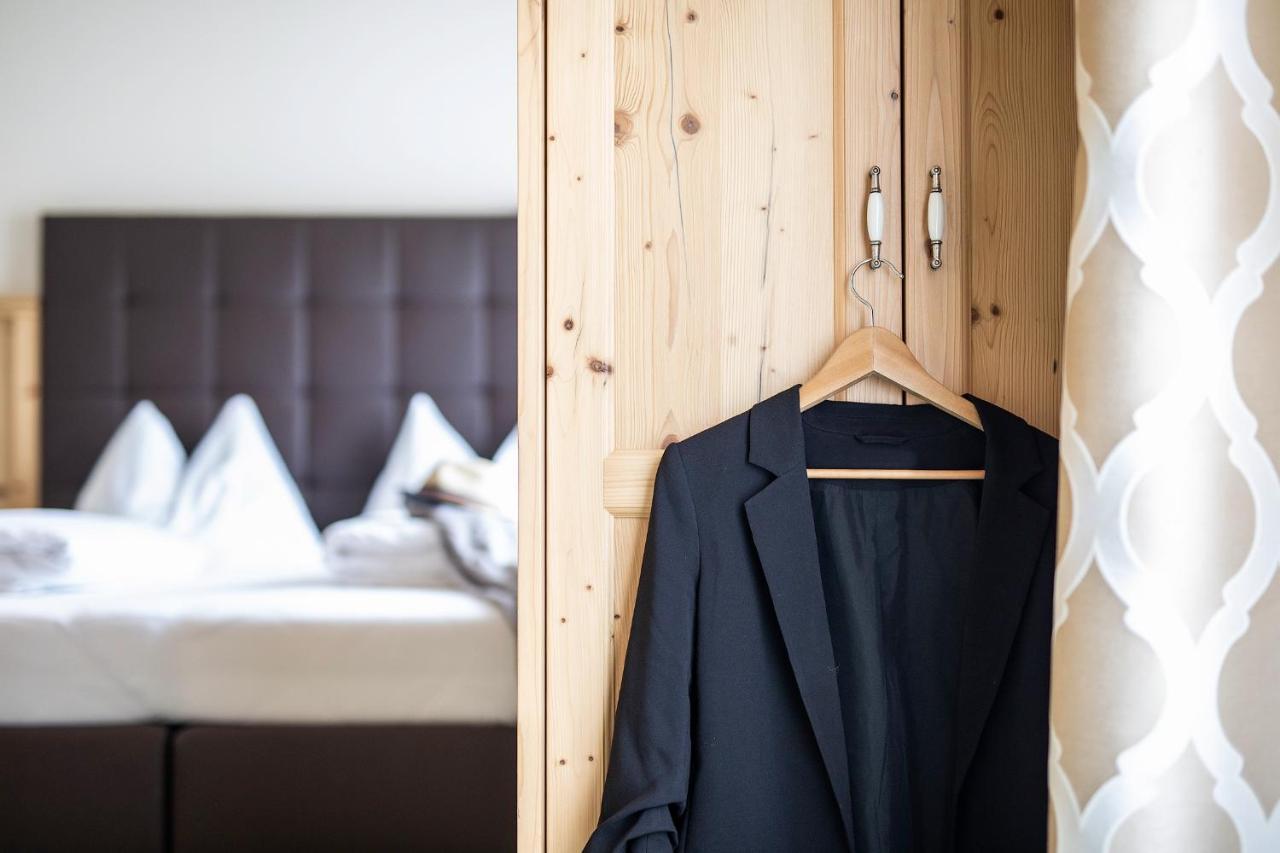 Hotel Zum Hirschen イムスト エクステリア 写真