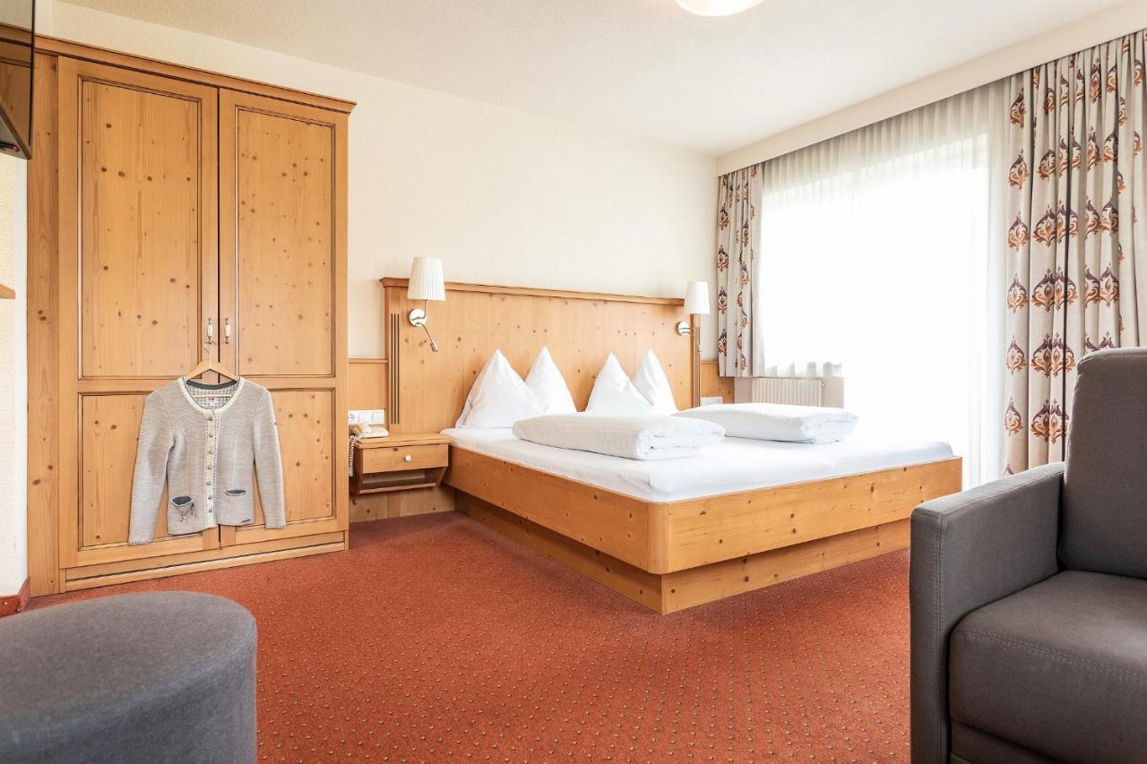 Hotel Zum Hirschen イムスト エクステリア 写真