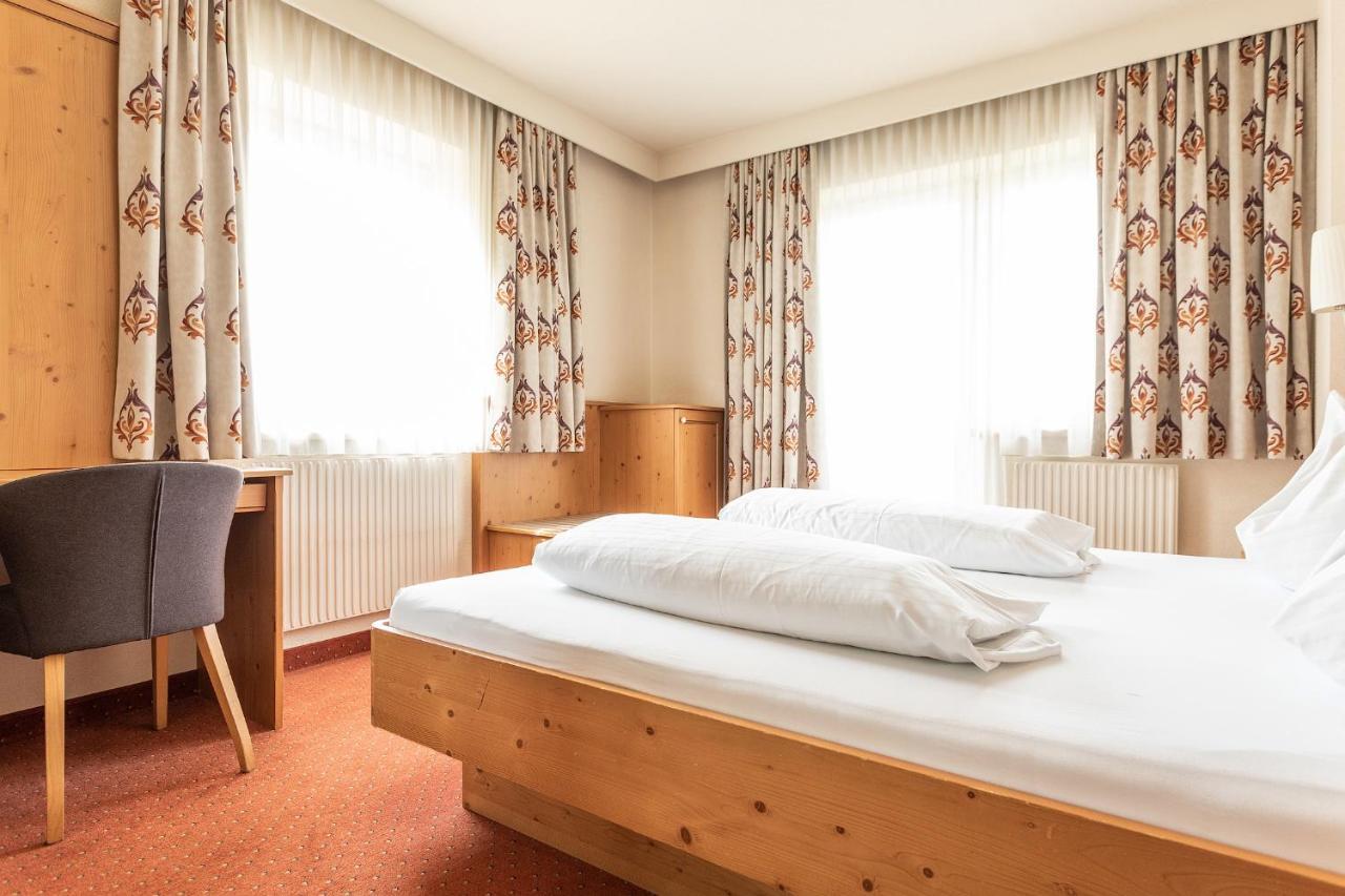 Hotel Zum Hirschen イムスト エクステリア 写真